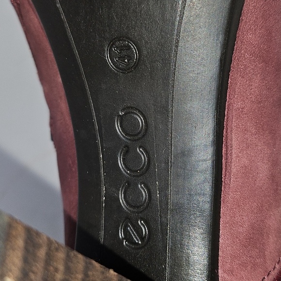 Ecco Shape 75 Burgundy Suede & Smooth Leather Stacked Heel Modern Ankle Bootie - Picture 12 of 16